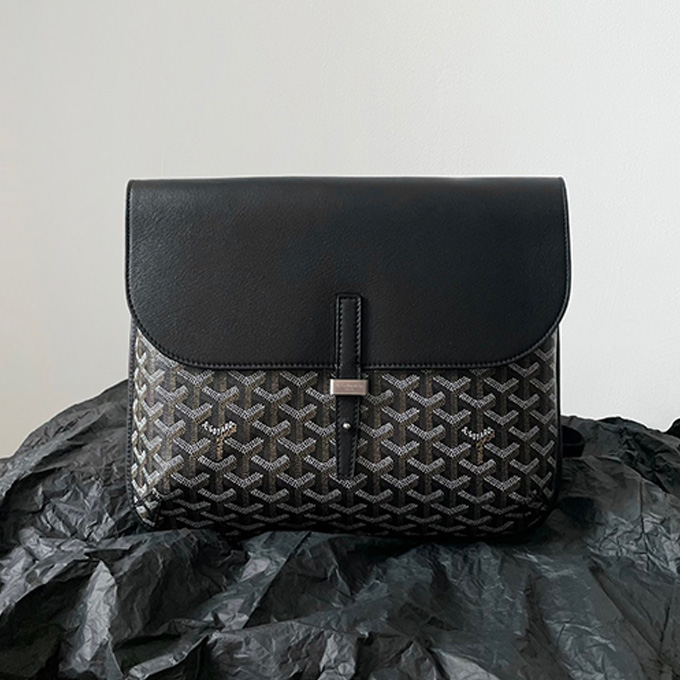 goyard coursier lightweight slim body messenger crossbody bag